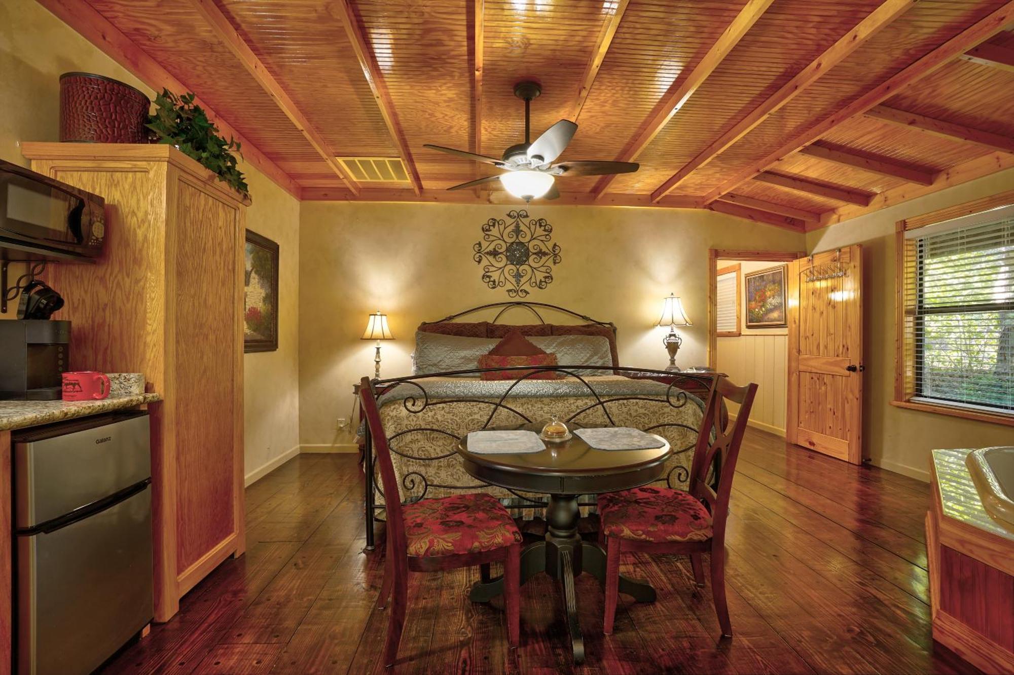 Bed And Breakfast On White Rock Creek 웨이코 외부 사진