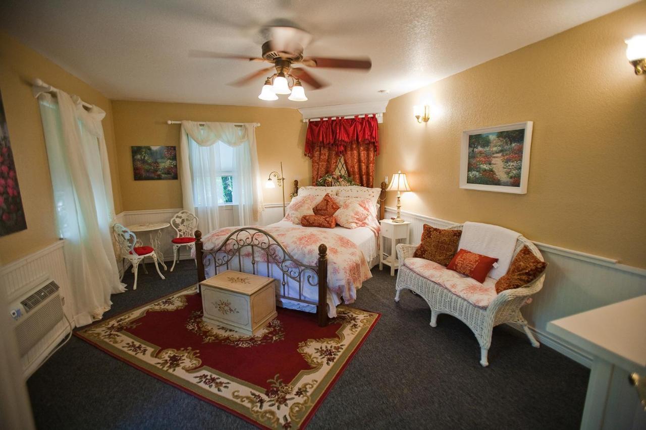 Bed And Breakfast On White Rock Creek 웨이코 외부 사진